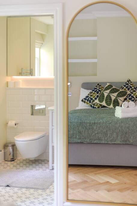 Apartment Stunning Two Bed Rh8