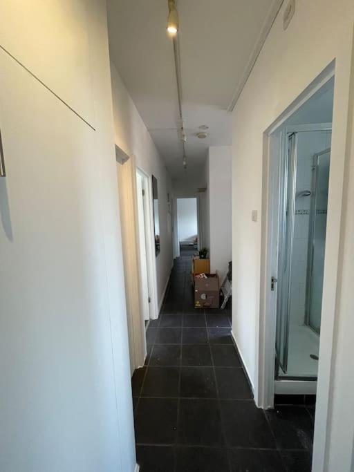 Spacious Double In Heart Of Foresthill * London