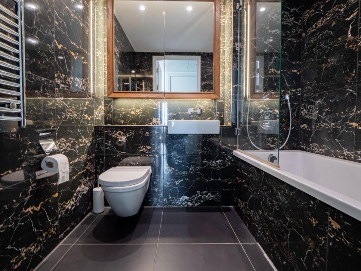 Apartment Luxurious 2 Bed Central *