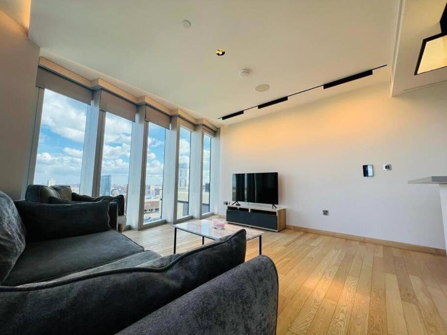 Apartment Manhattan Loft Gardens, Stratford E20