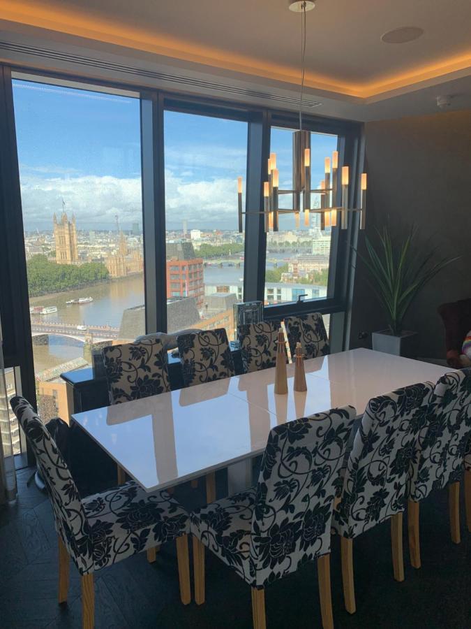 Parliament House - Luxury Penthouse Homestay
