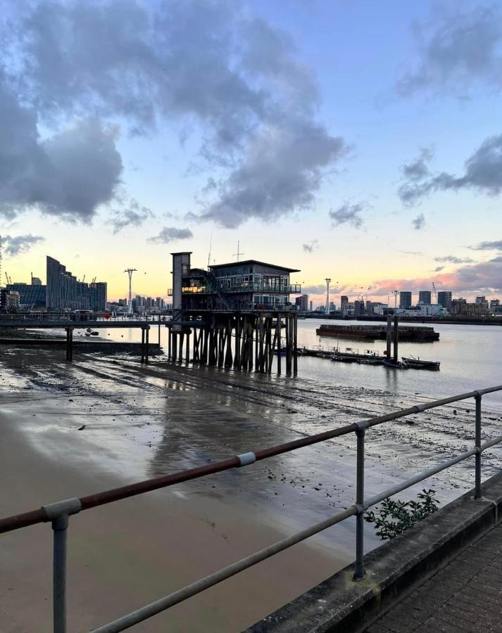 Homestay Large Double Overlooking The Thames