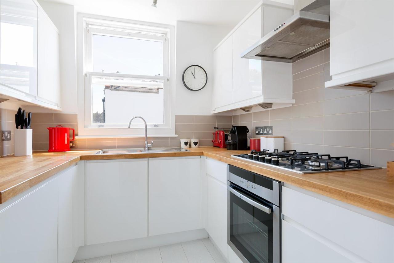 Lovely Two Bedroom Flat With Patio In Notting Hill Apartment
