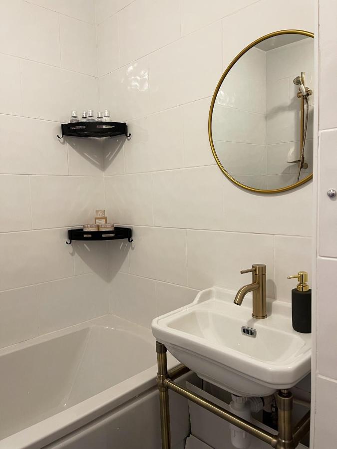 Apartment Lisa's Place Near Kings Cross - 2 Double Beds, 1 Sofa Bed, Great Location, Ideal For Families *