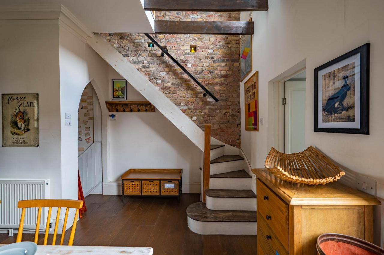Holiday home Charming With Roof Terrace In East By Underthedoormat