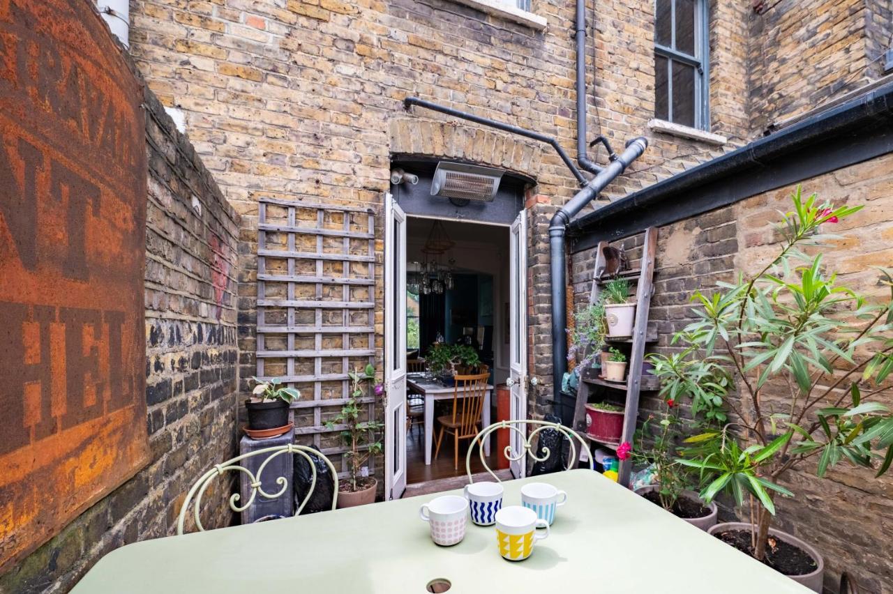 Holiday home Charming With Roof Terrace In East By Underthedoormat *