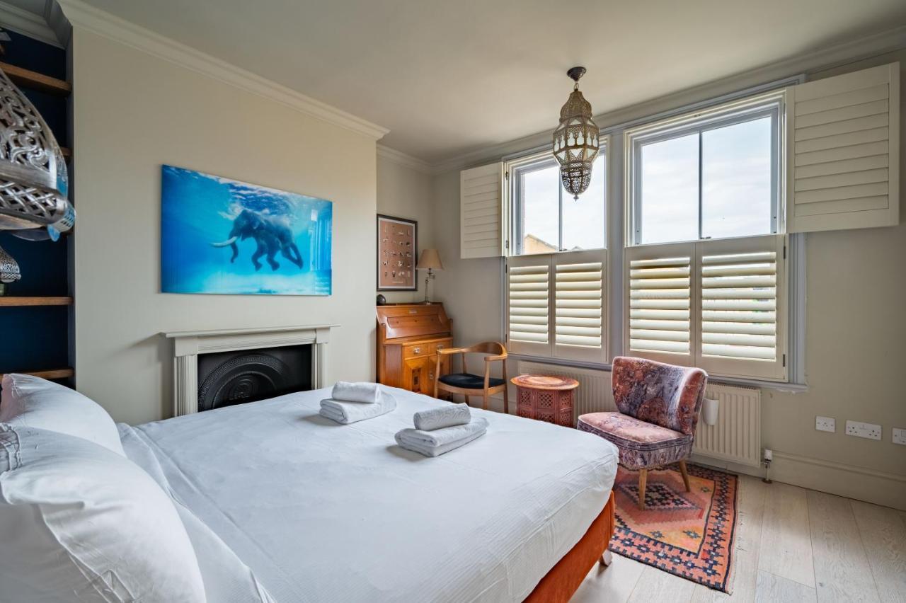 Charming With Roof Terrace In East By Underthedoormat Holiday home