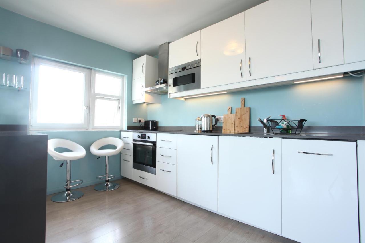 Lovely Two Bedroom In Old Street Apartment