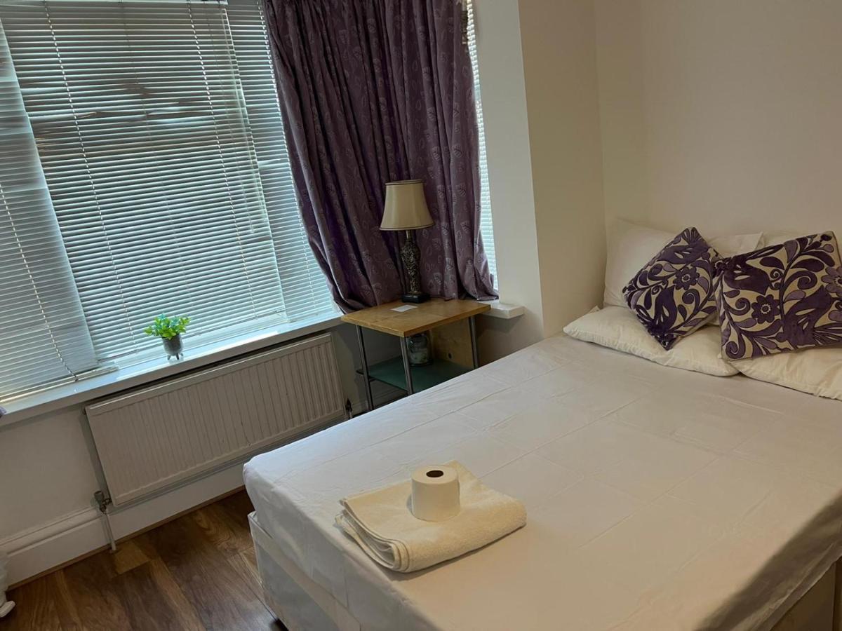 Lovely Studio Flat In * London
