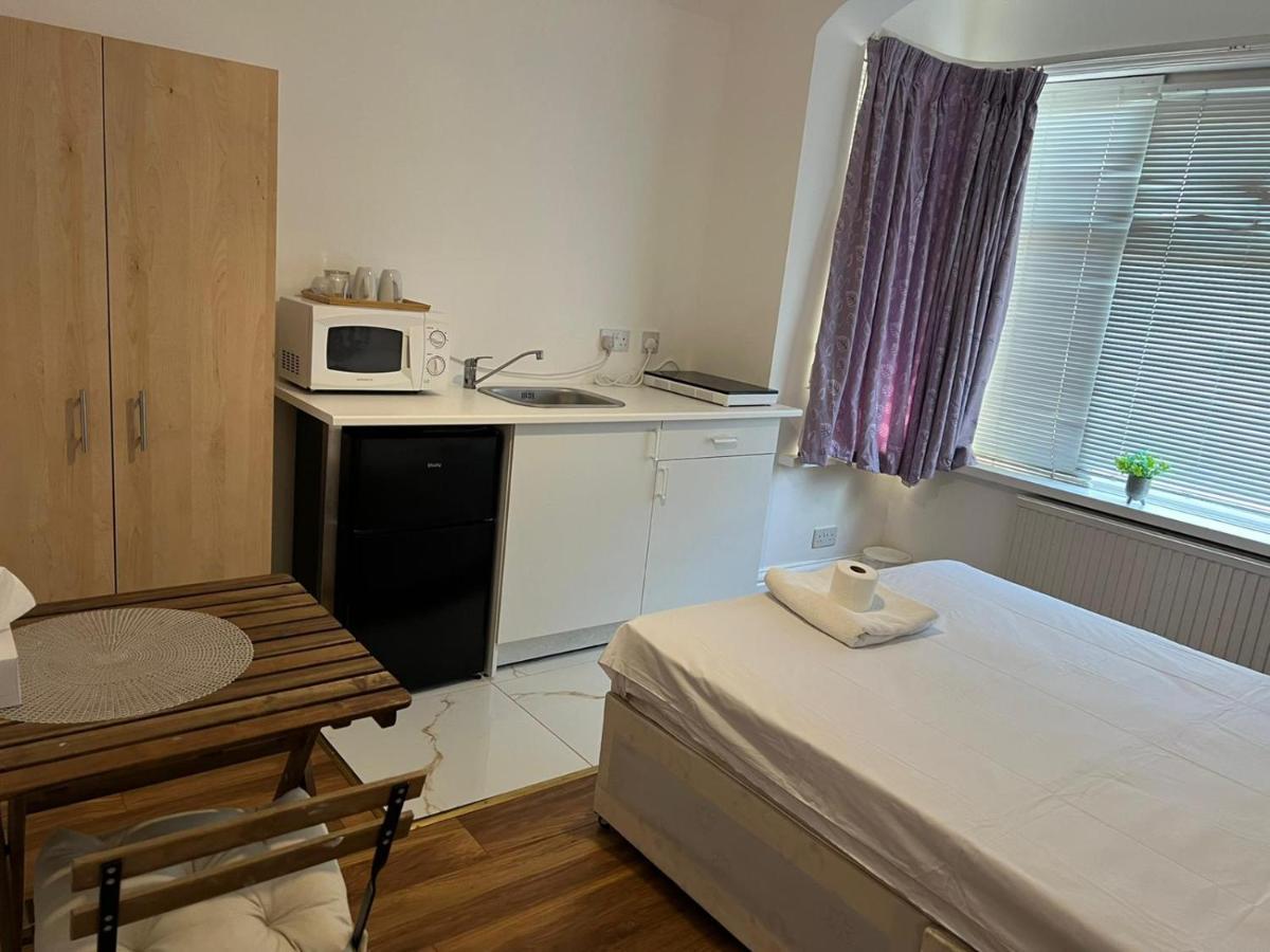 Apartment Lovely Studio Flat In