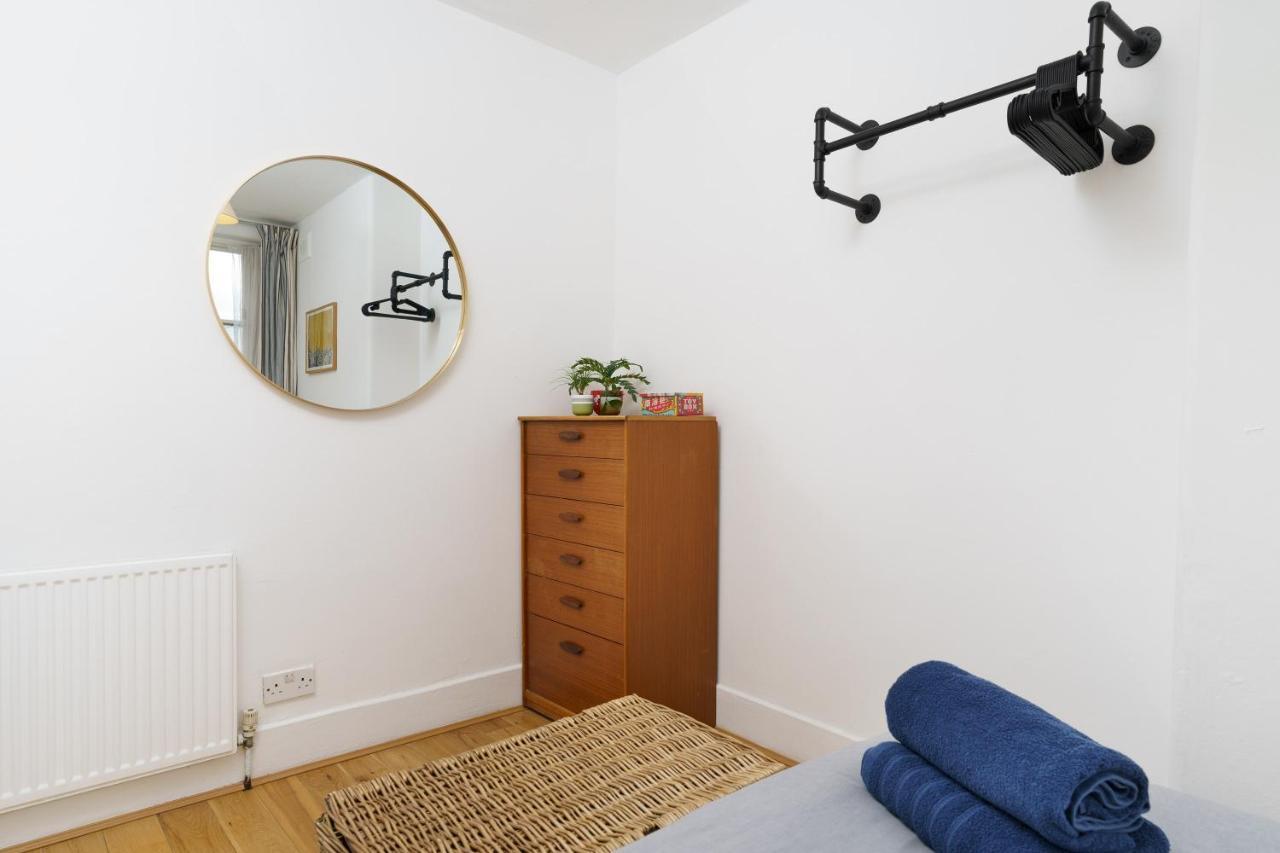 Apartment 50 Meters To The Metro *