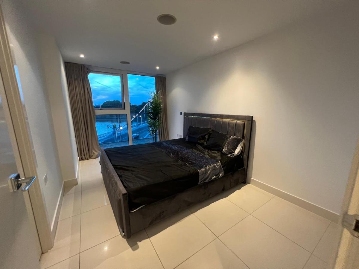 Location Chelsea River View /central