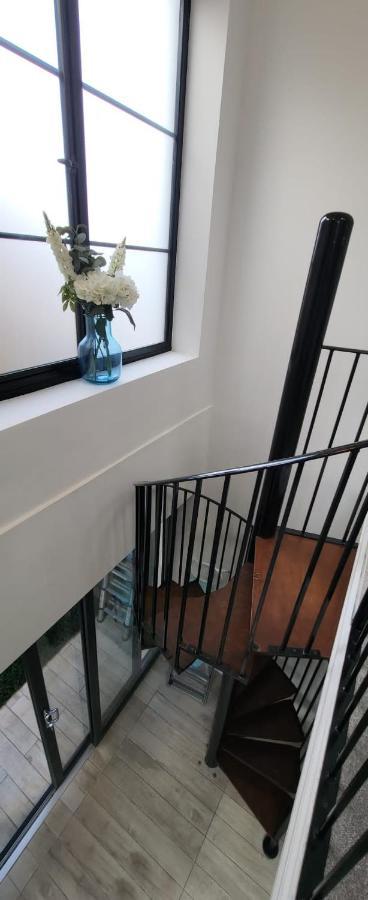 Stunning New Build Mezzanine Style London