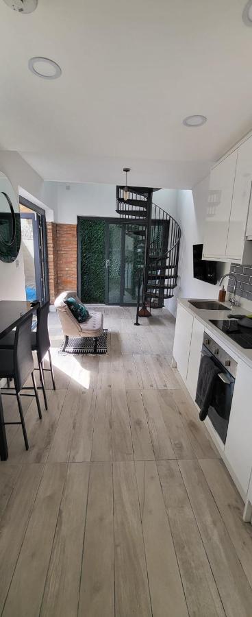 Stunning New Build Mezzanine Style Apartment *