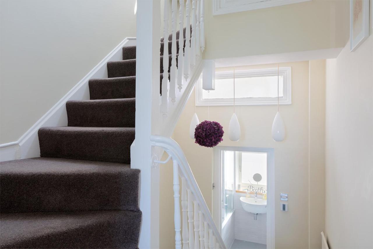 Lovely Two Bedroom Flat With Patio In Notting Hill Apartment *