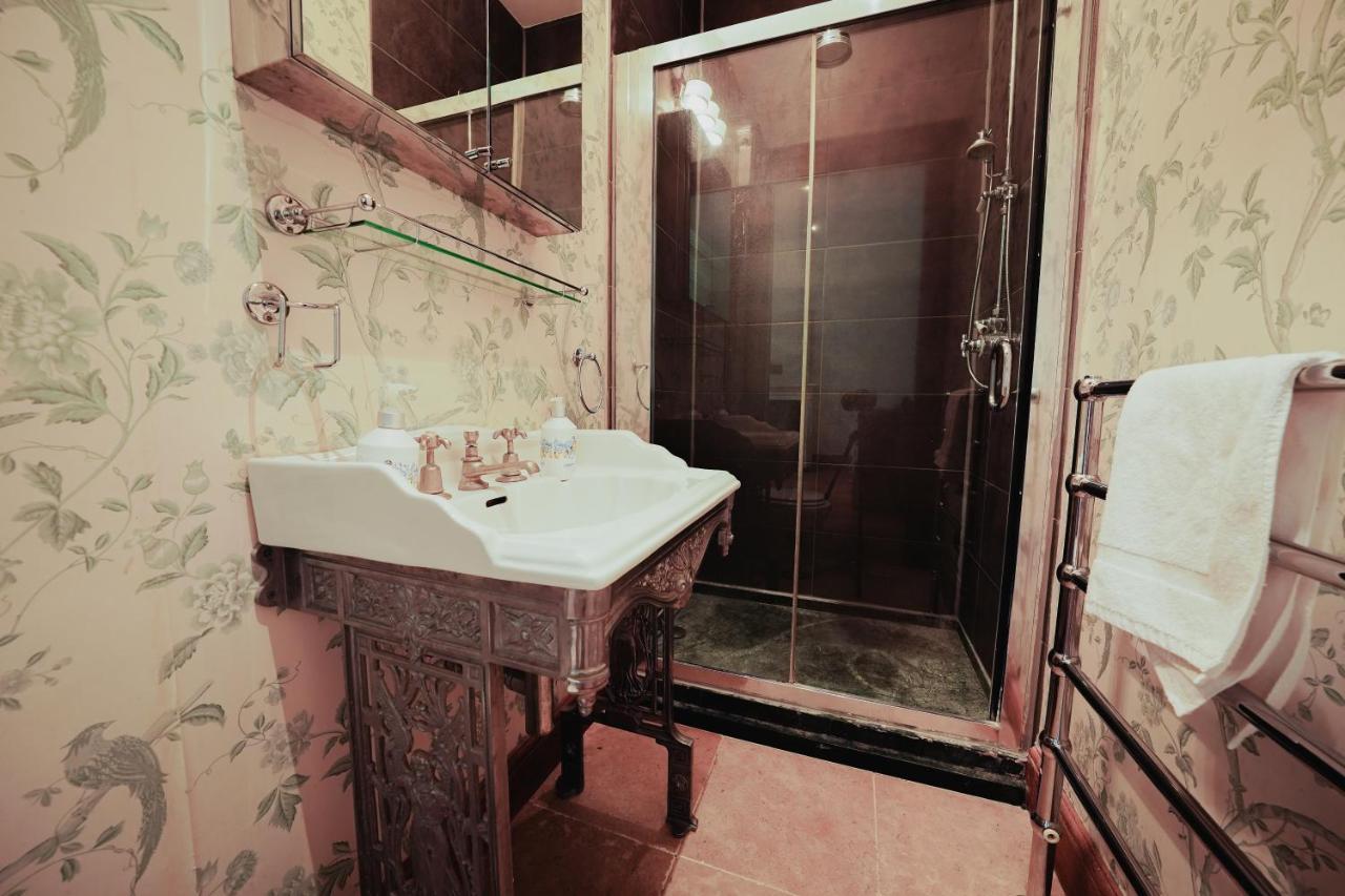 Classic Paddington 2-bedroom *