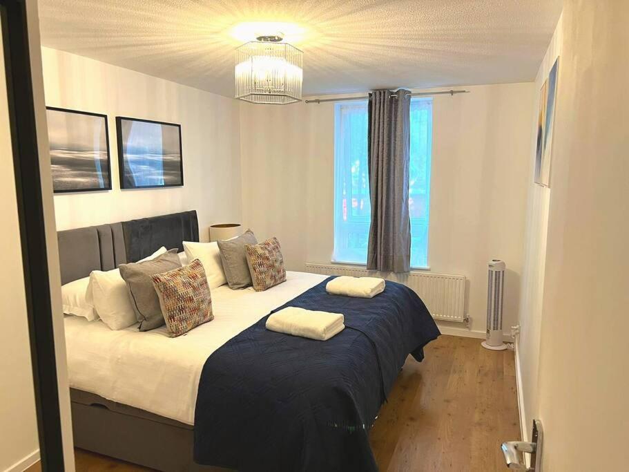 Fw Haute Apartments: Pet-friendly Duplex With Free Parking Apartment