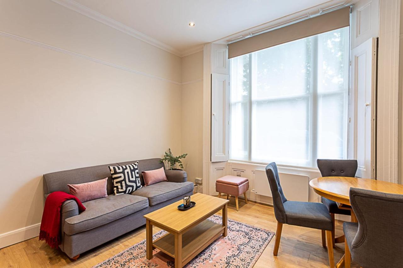 Modern Bayswater Flat * London