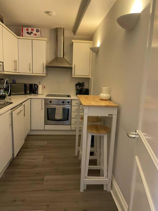 2 Bed Flat Outside Liverpool Street Station! Apartamento