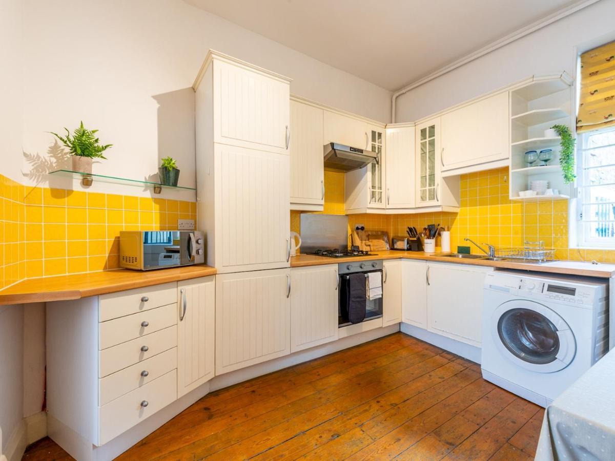 Pass The Keys Lovely In Battersea Apartment London