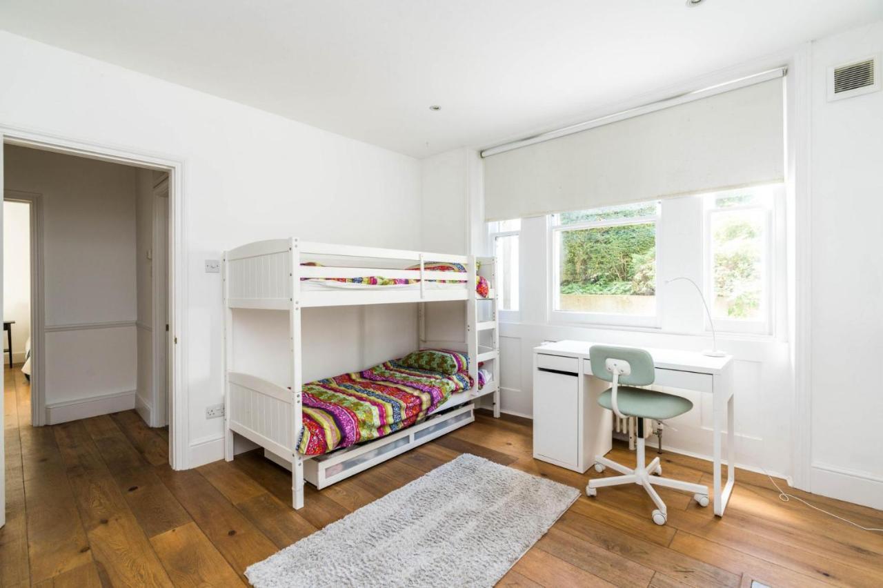 Apartment Fantastic 3 Bedroom Flat West Hampstead *