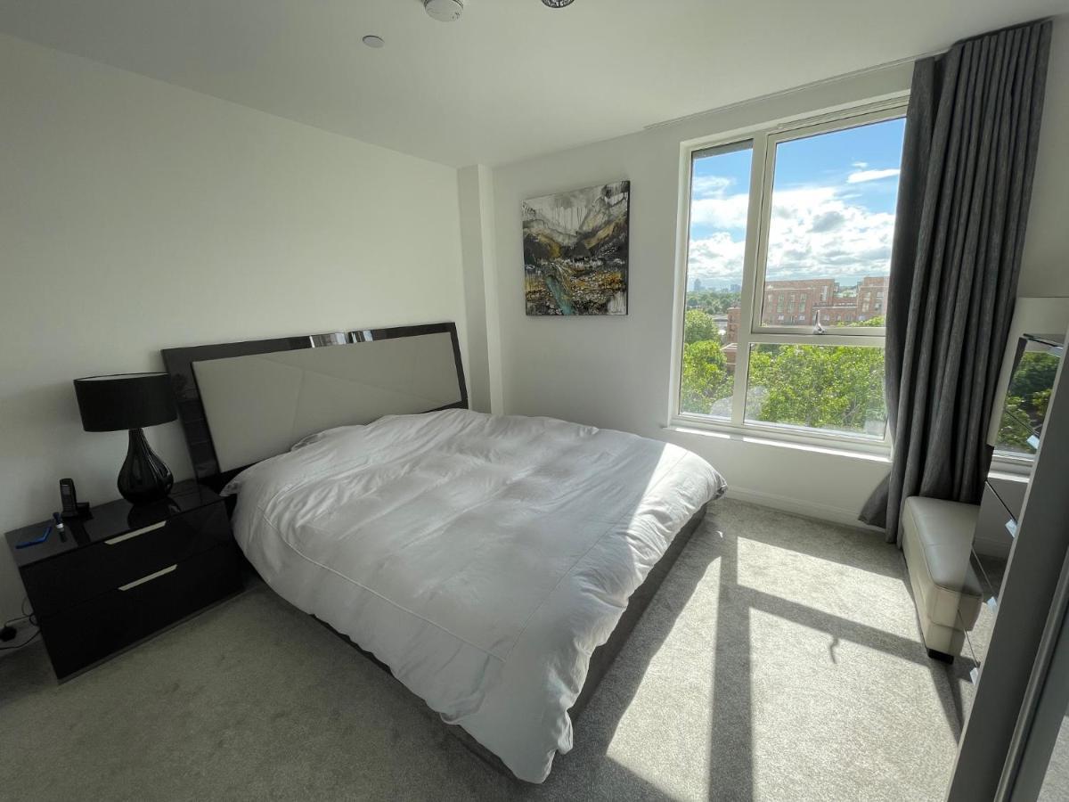 Apartment Modern Penthouse Flat With Free Indoor Parking London