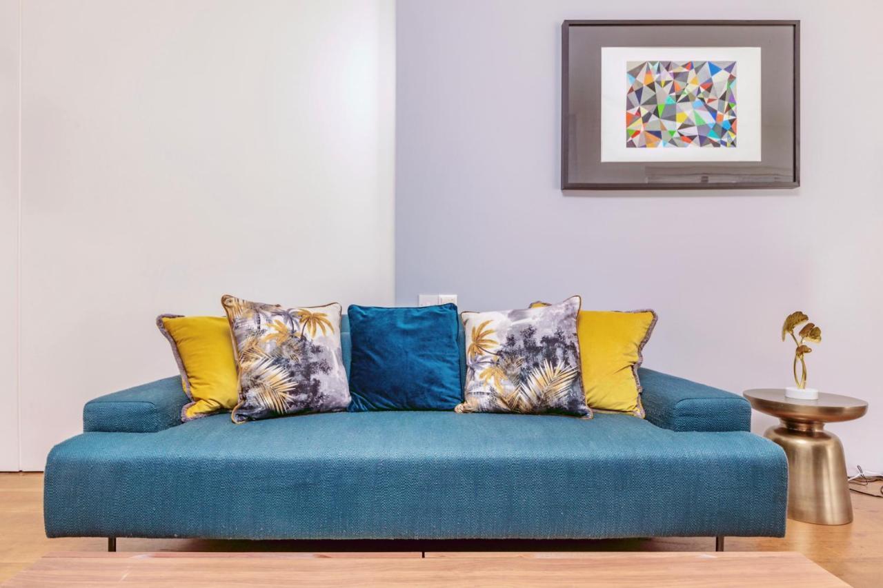 Interior-designer With 2 Terraces Apartment London
