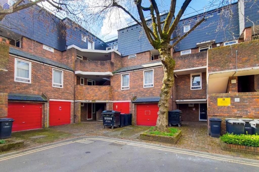 Fw Haute Apartments: Pet-friendly Duplex With Free Parking London