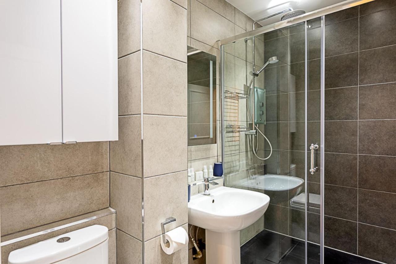 Modern Bayswater Flat Apartment