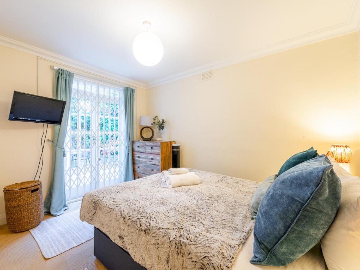 Pass The Keys Lovely In Battersea Apartment