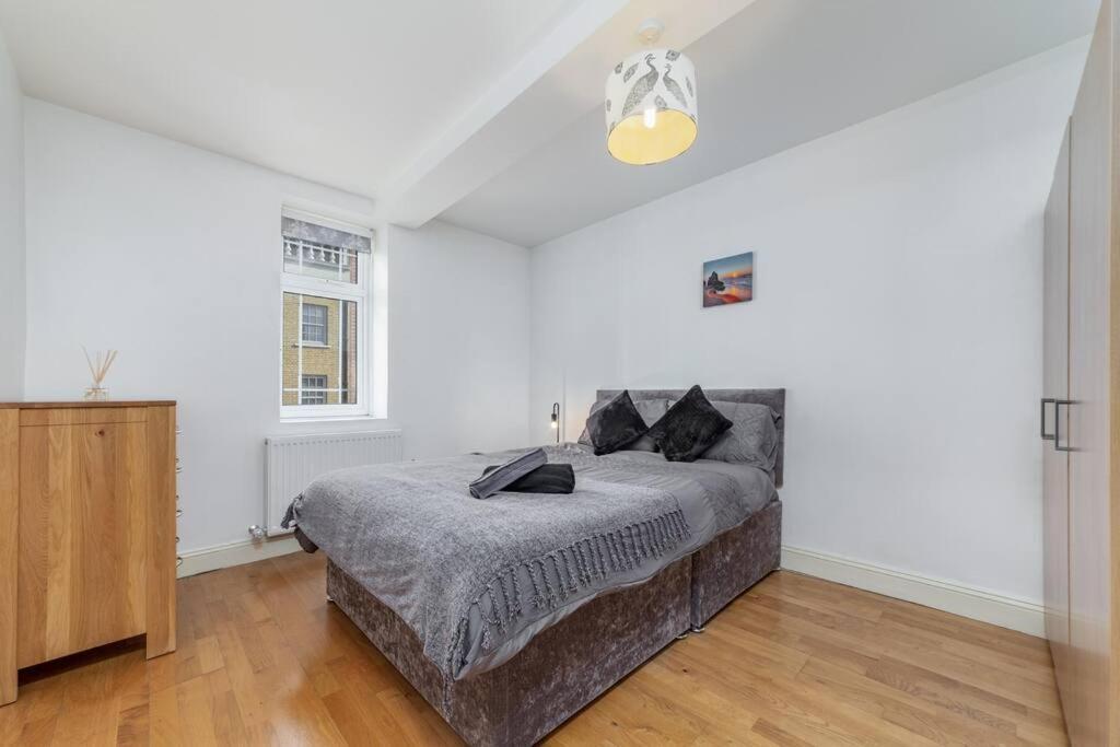 Lovely 2 Bed With With Private Patio Eye * London