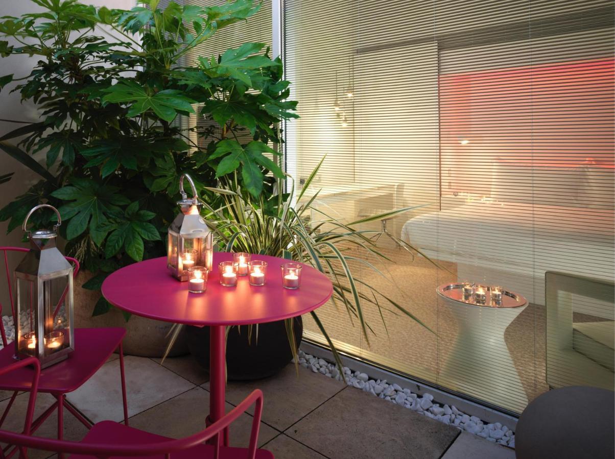 Hotel St Martins Lane 5*