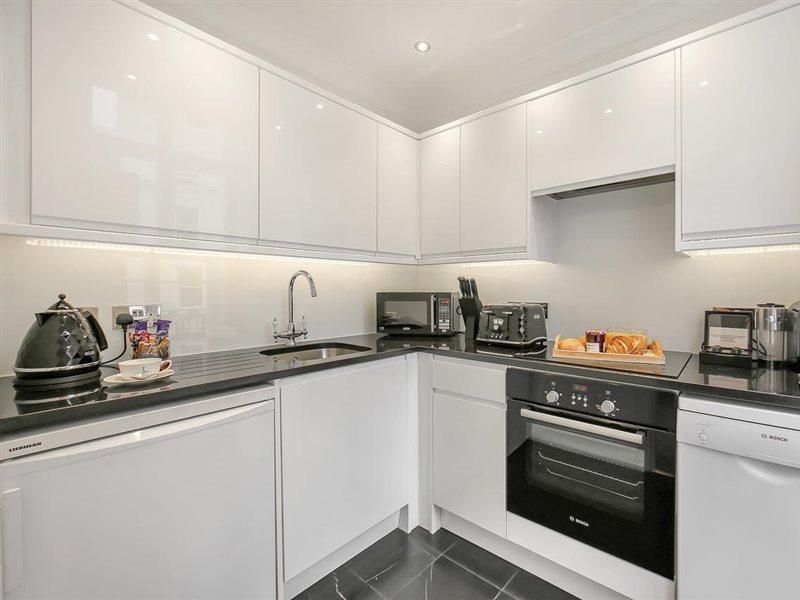 10 Curzon Street By Mansley * London