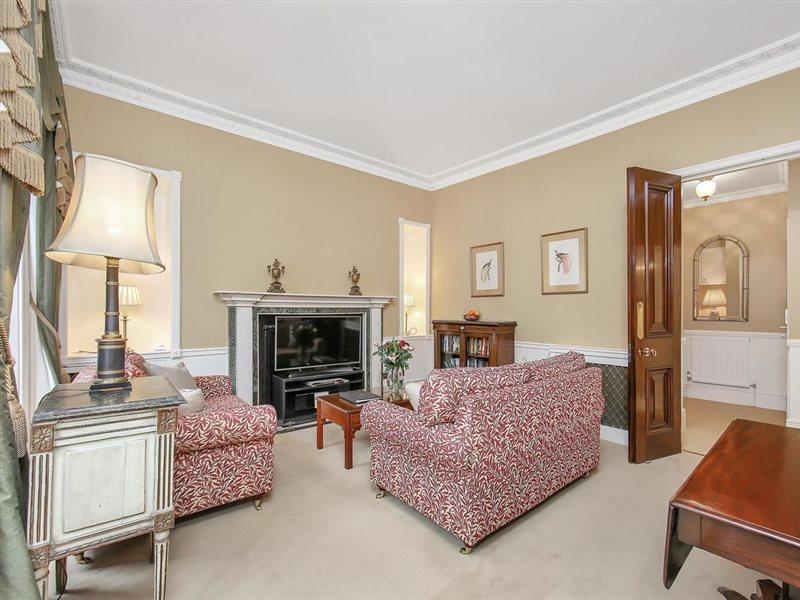 10 Curzon Street By Mansley