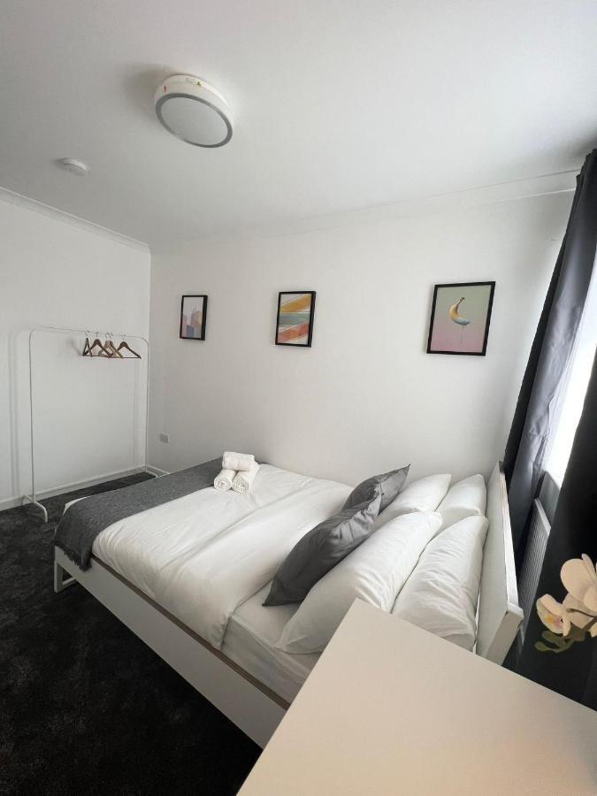 Stunning Flat In Greater