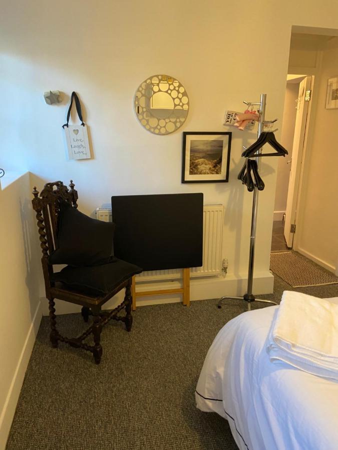 Great In An Uber Cool Flat! Bridge London