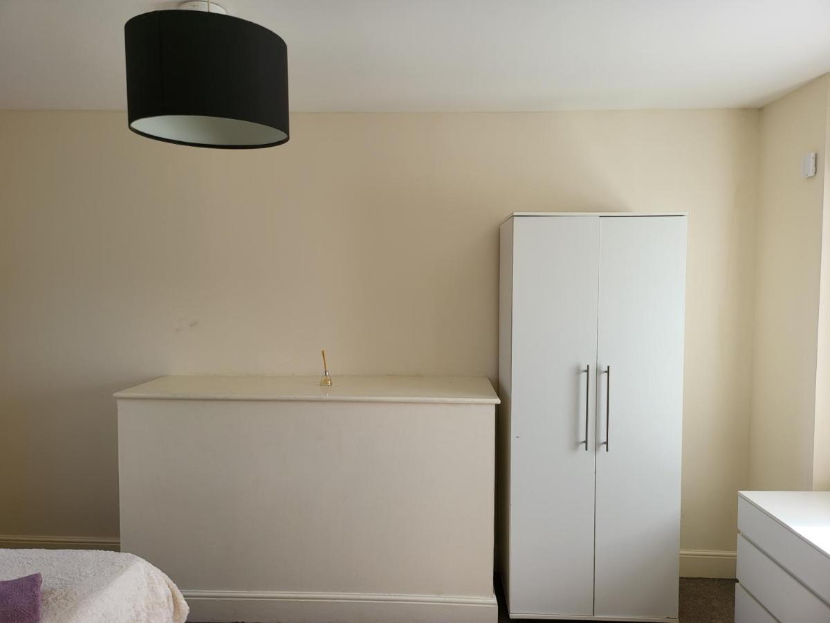 Apartment Spacious Neat Penthouse With Great View In London