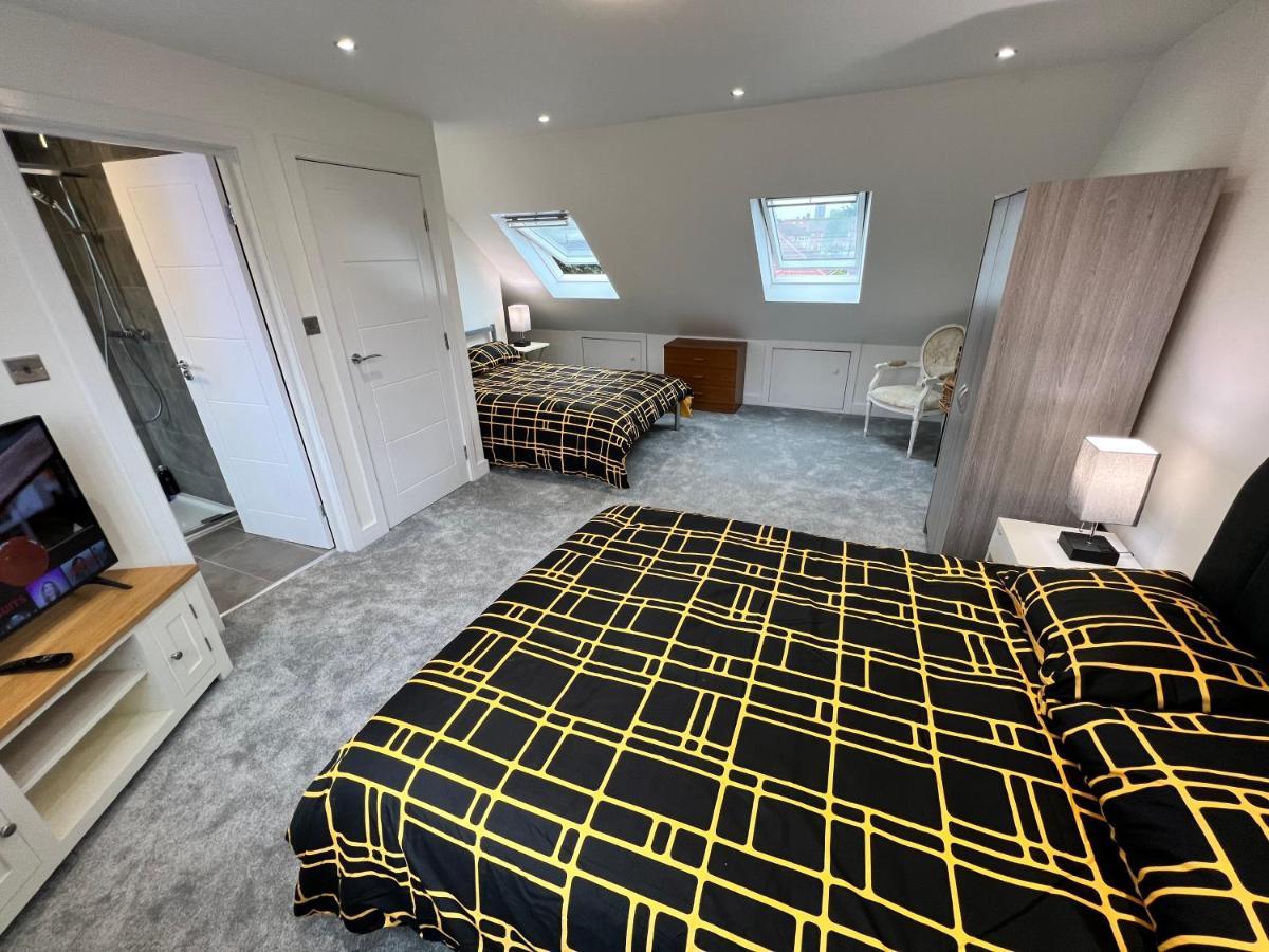 Holiday home Wembley Stadium 5 Star Brand New Luxury Sleeps 14 With Parking