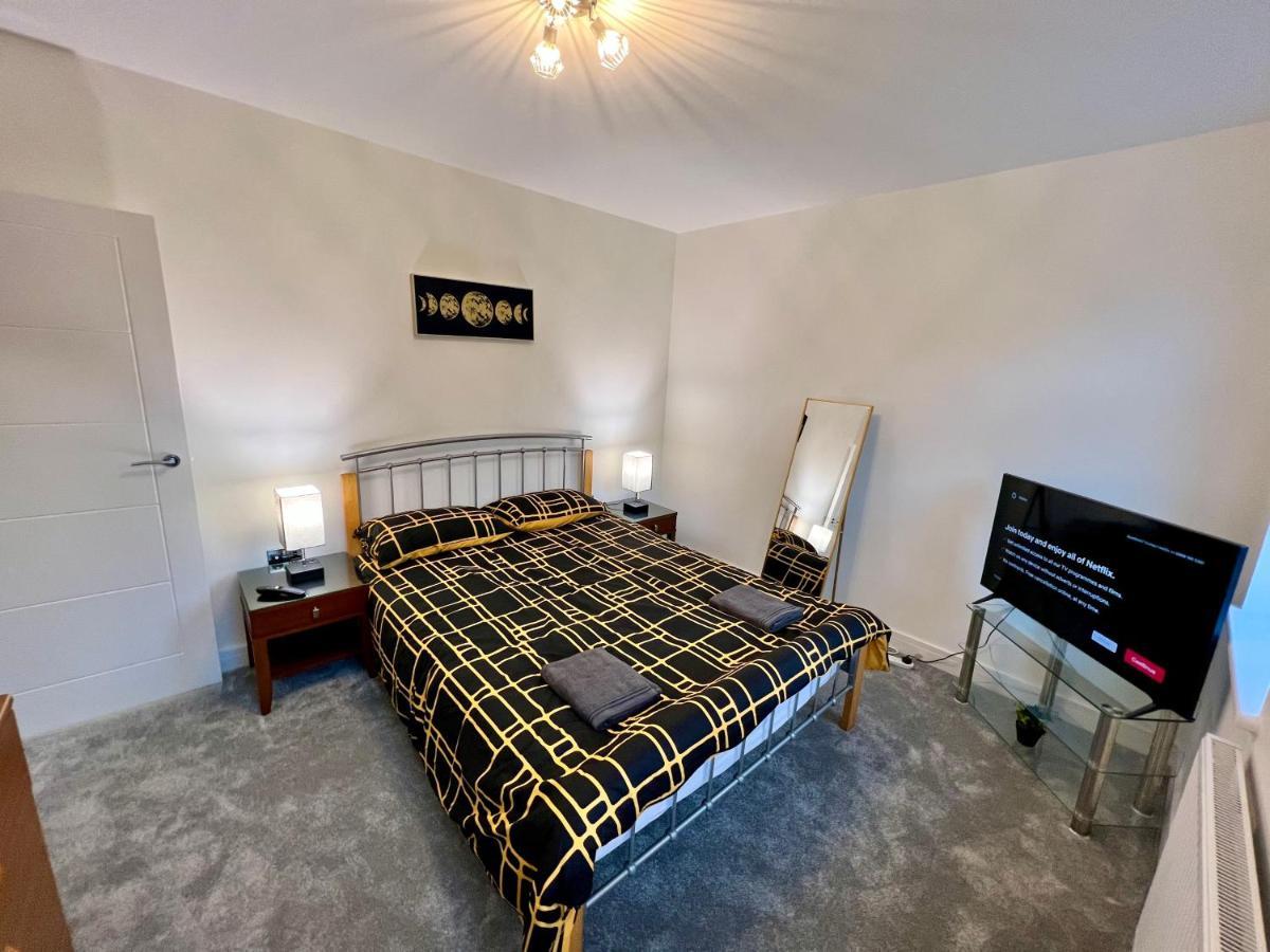 Holiday home Wembley Stadium 5 Star Brand New Luxury Sleeps 14 With Parking *