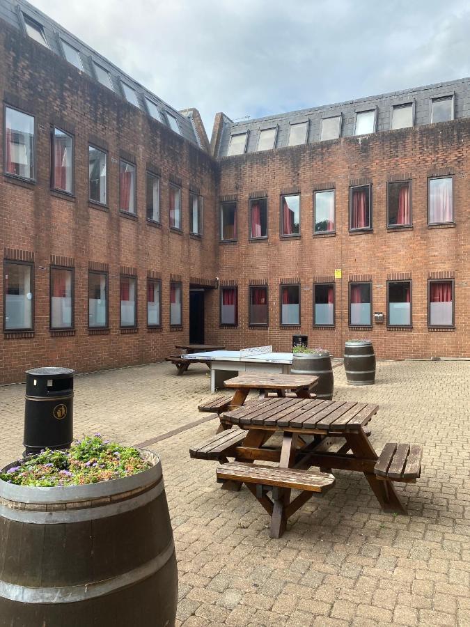 Charming For Students Only, Cricklewood Lane - Sk * Londres
