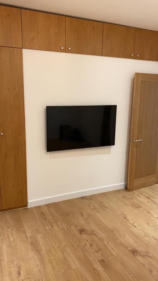 Newly Refurbished Flat In Camberwell, London