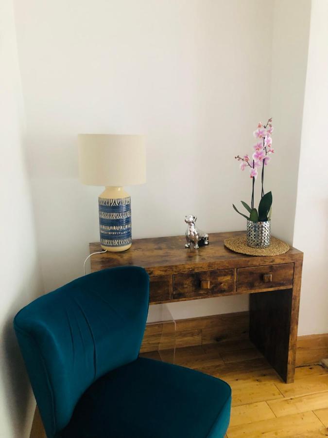 2 Bedroom Close To Camden Town Apartment