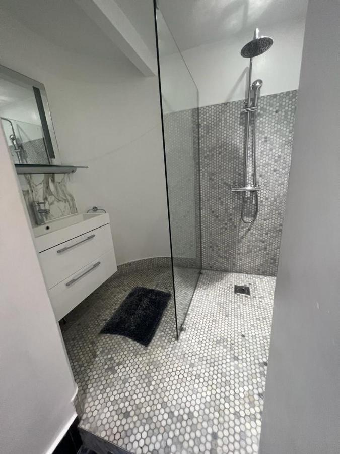 2 Bedroom Close To Camden Town Apartment