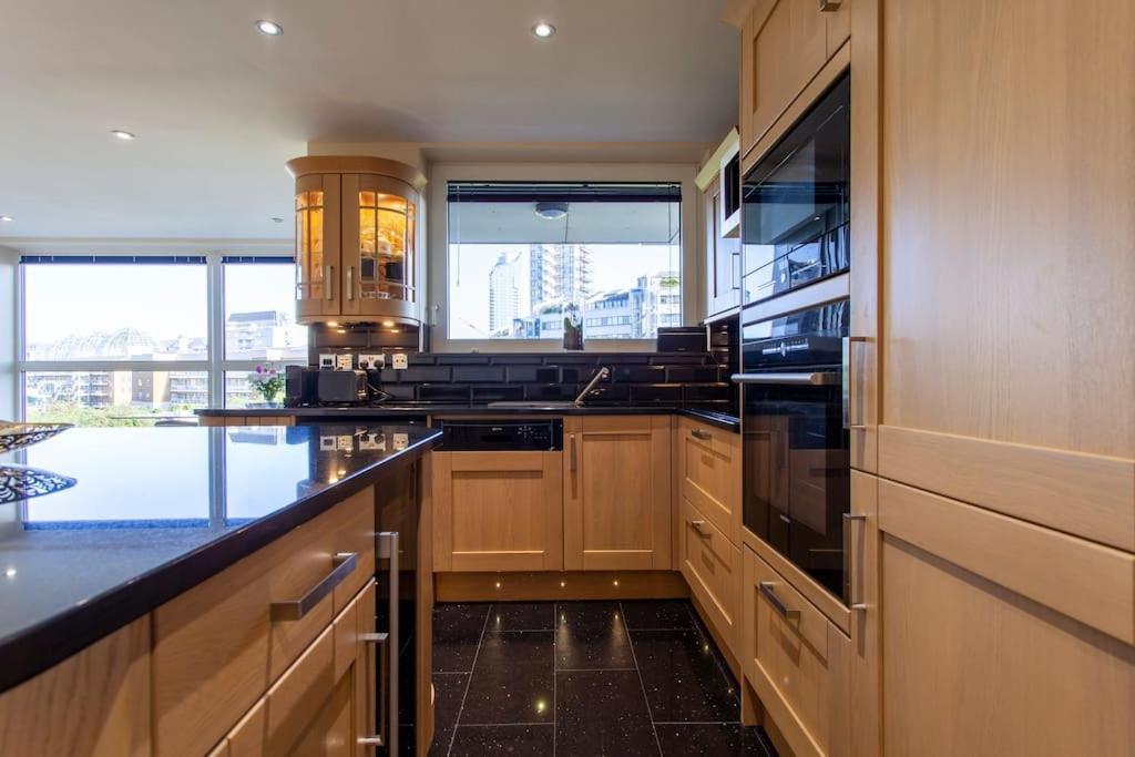 Apartment Thames View Apartment, Imperial Wharf *