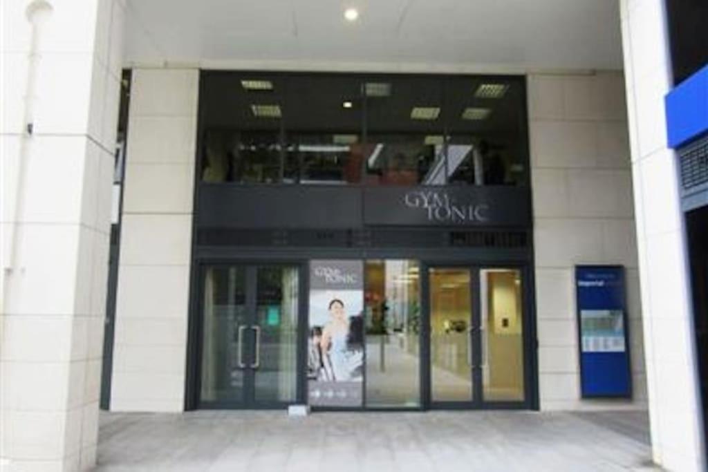 Thames View Apartment, Imperial Wharf