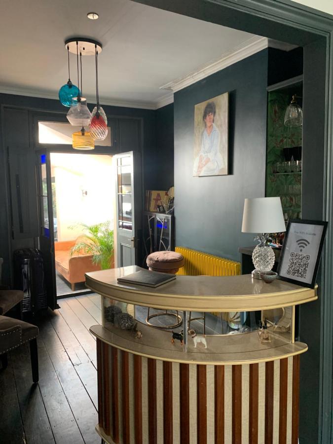 Jkhomestay Homestay London