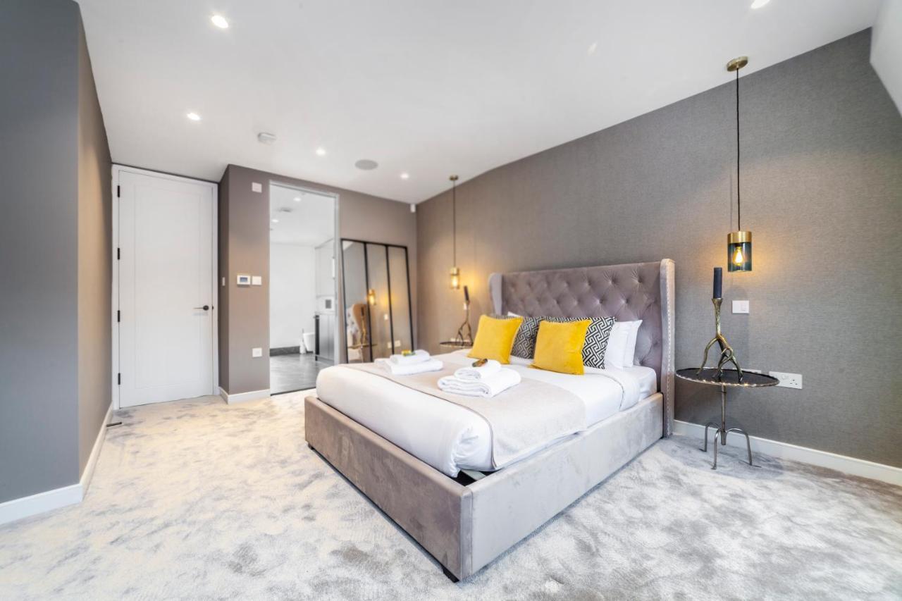 Luxury 3 Bedroom House With Garden Next To Battersea Park Holiday home London
