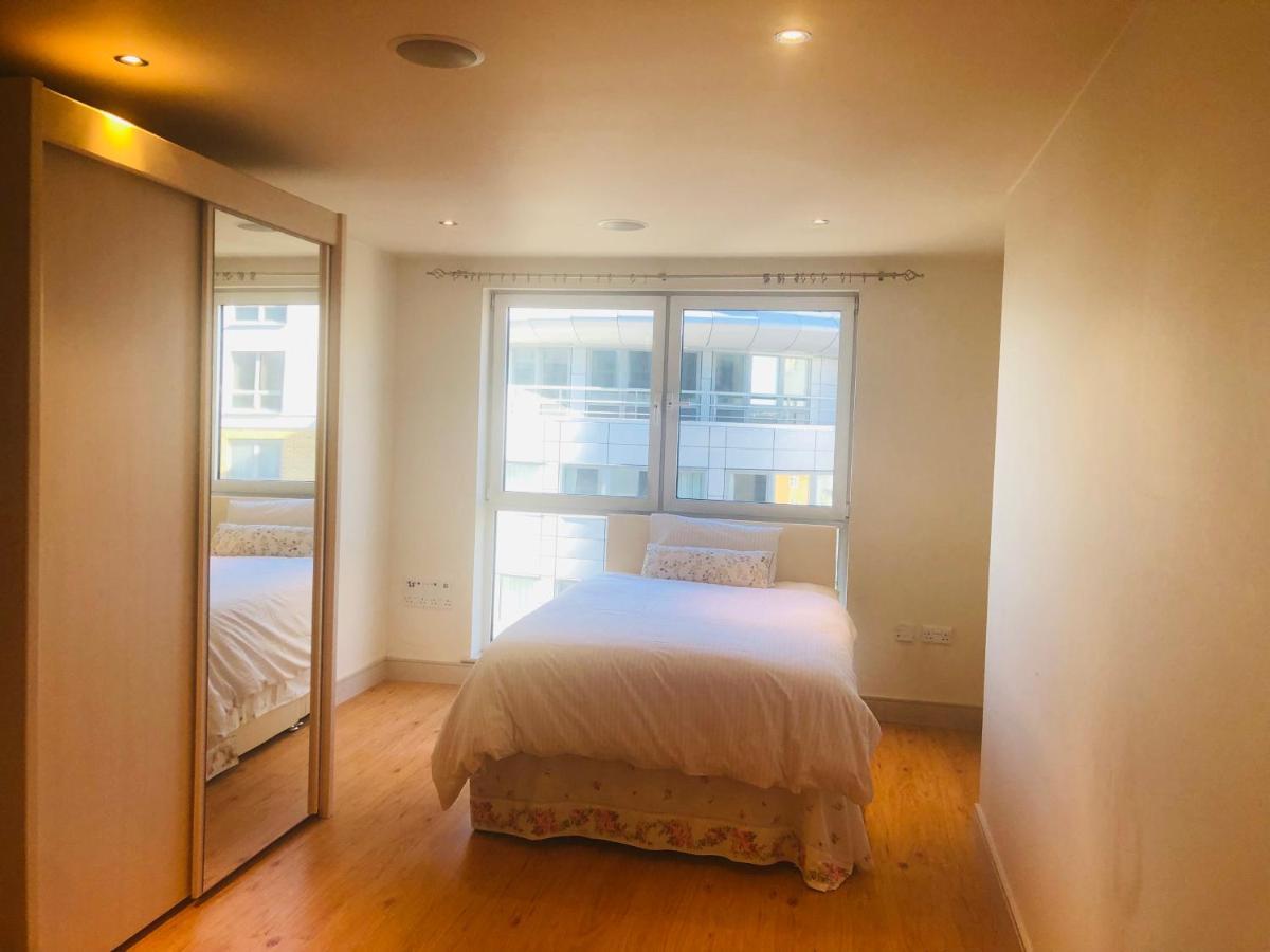 Studio Flat In Imperial Wharf-chelsea Harbour * London