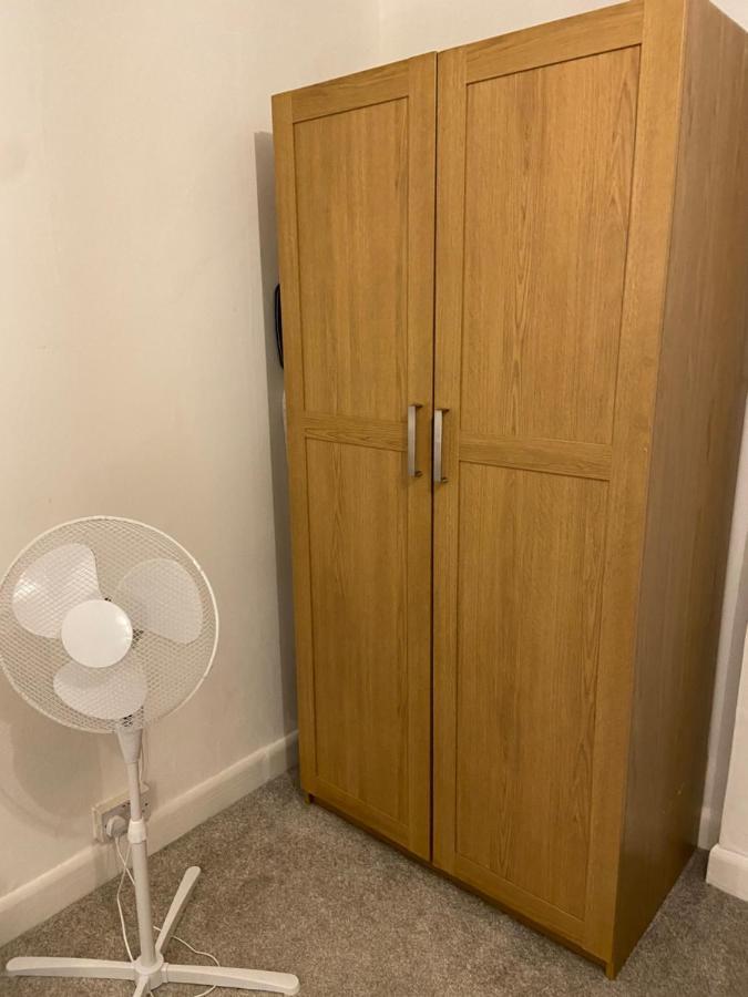 Lovely, Recently Refurbished Four Bedroom House.. *