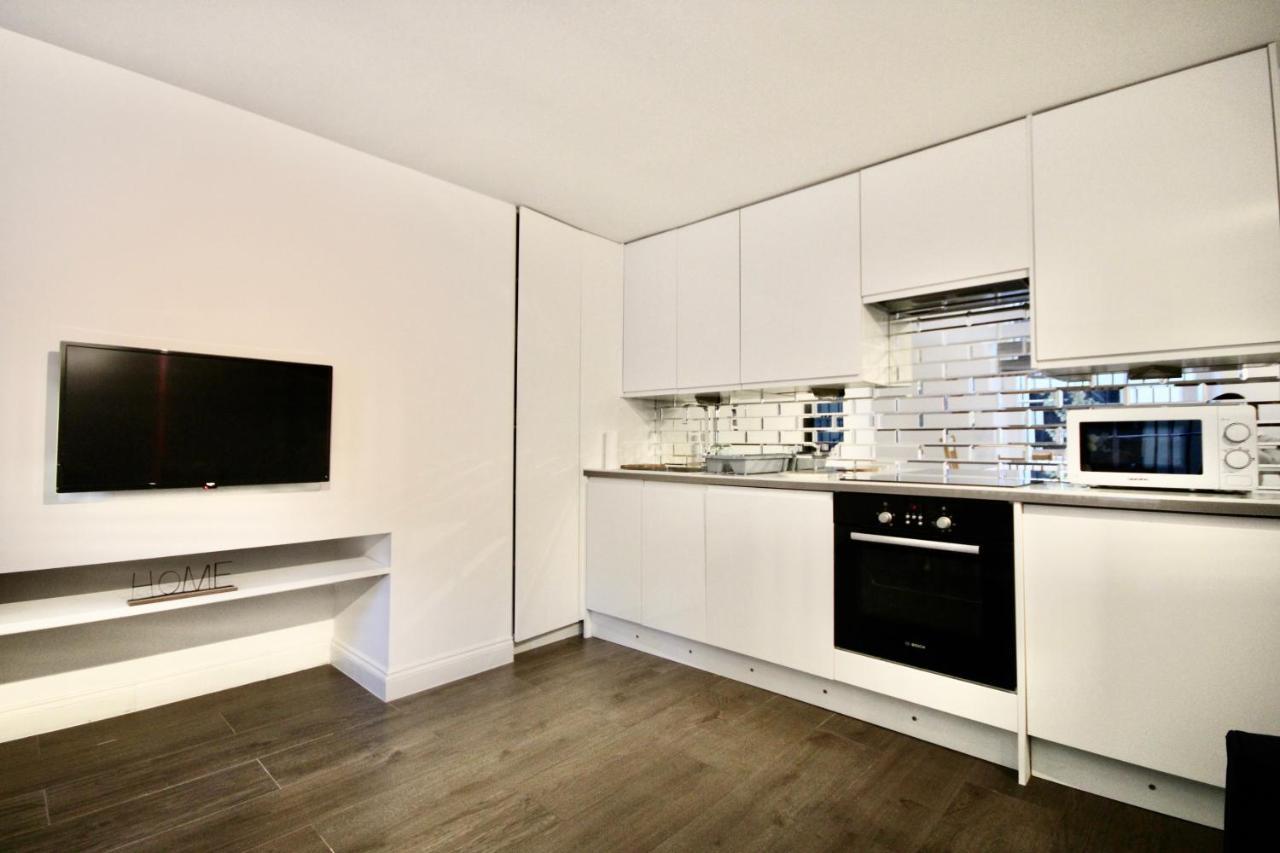 Superb Flat Near Victoria Station Apartment *
